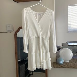 Storia, Size M - White cinched at waist dress